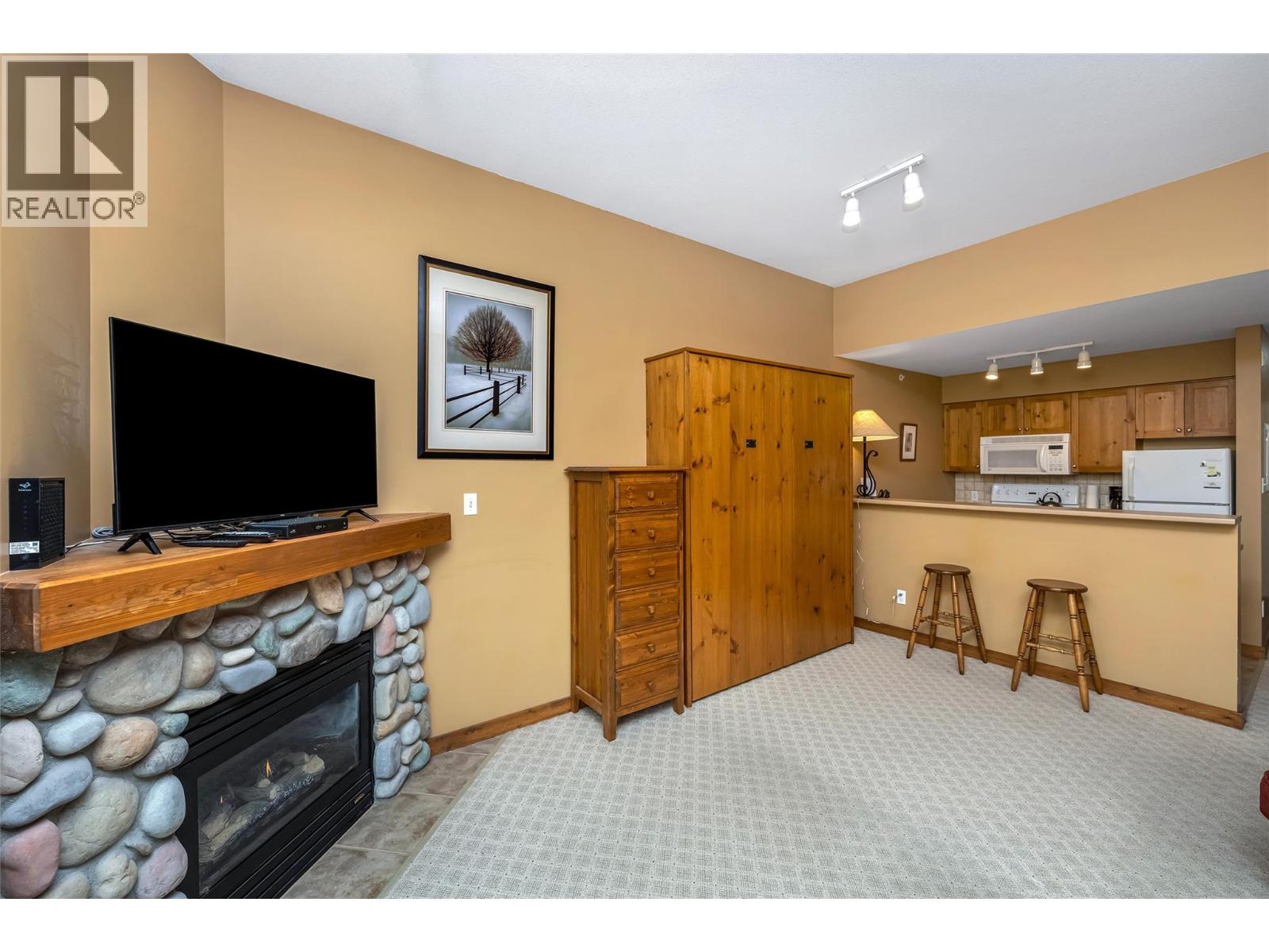 #302 9812 Silver Star Road - 15