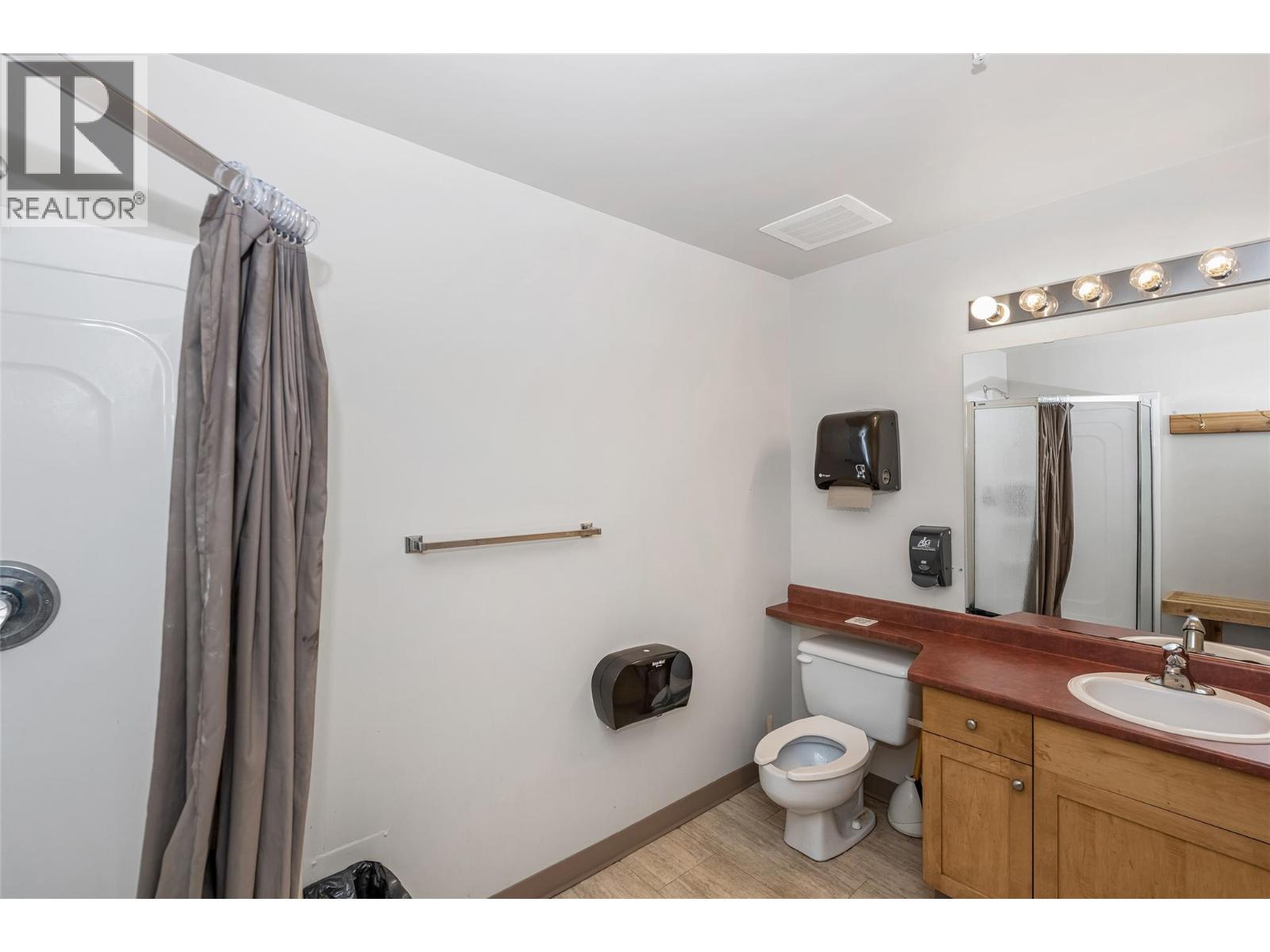#302 9812 Silver Star Road - 27