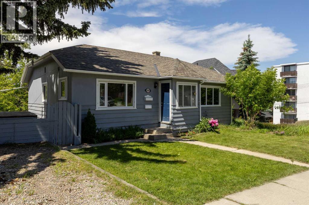2507 15A Street SW - photo 3