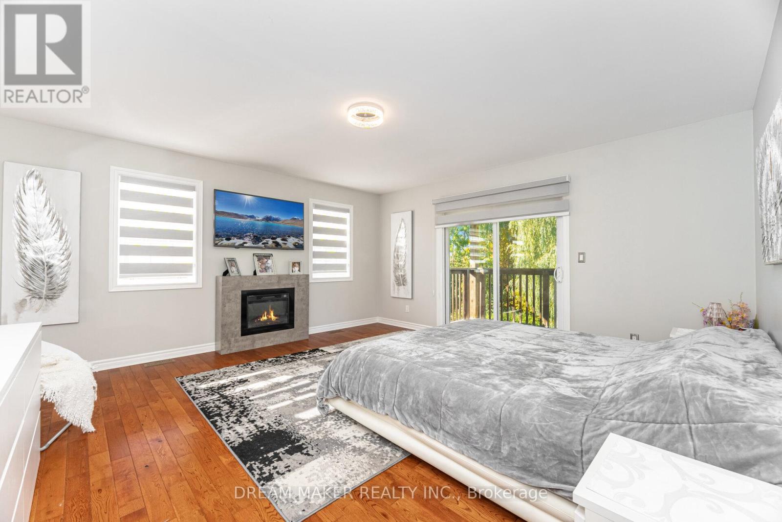 756 THIRD AVENUE - 27