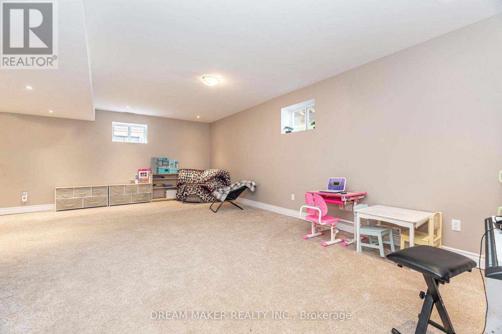 756 THIRD AVENUE - 39