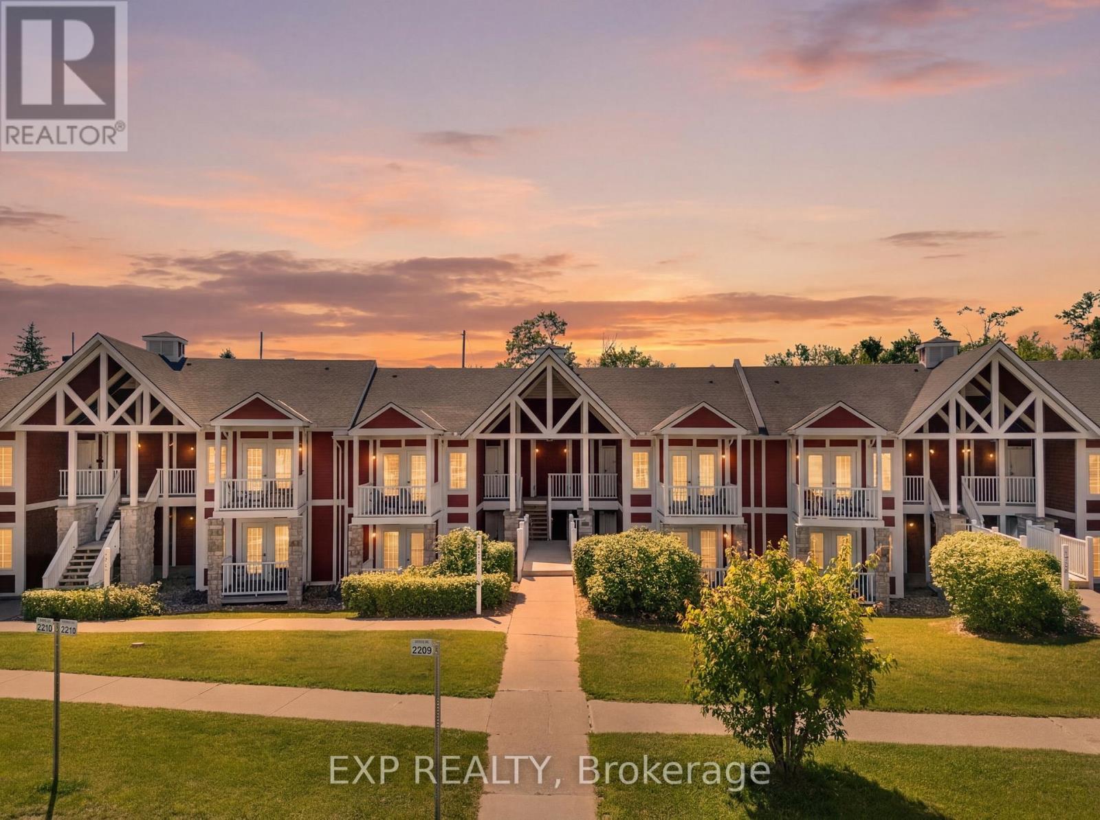 #2010/2011 90 HIGHLAND DRIVE - 21