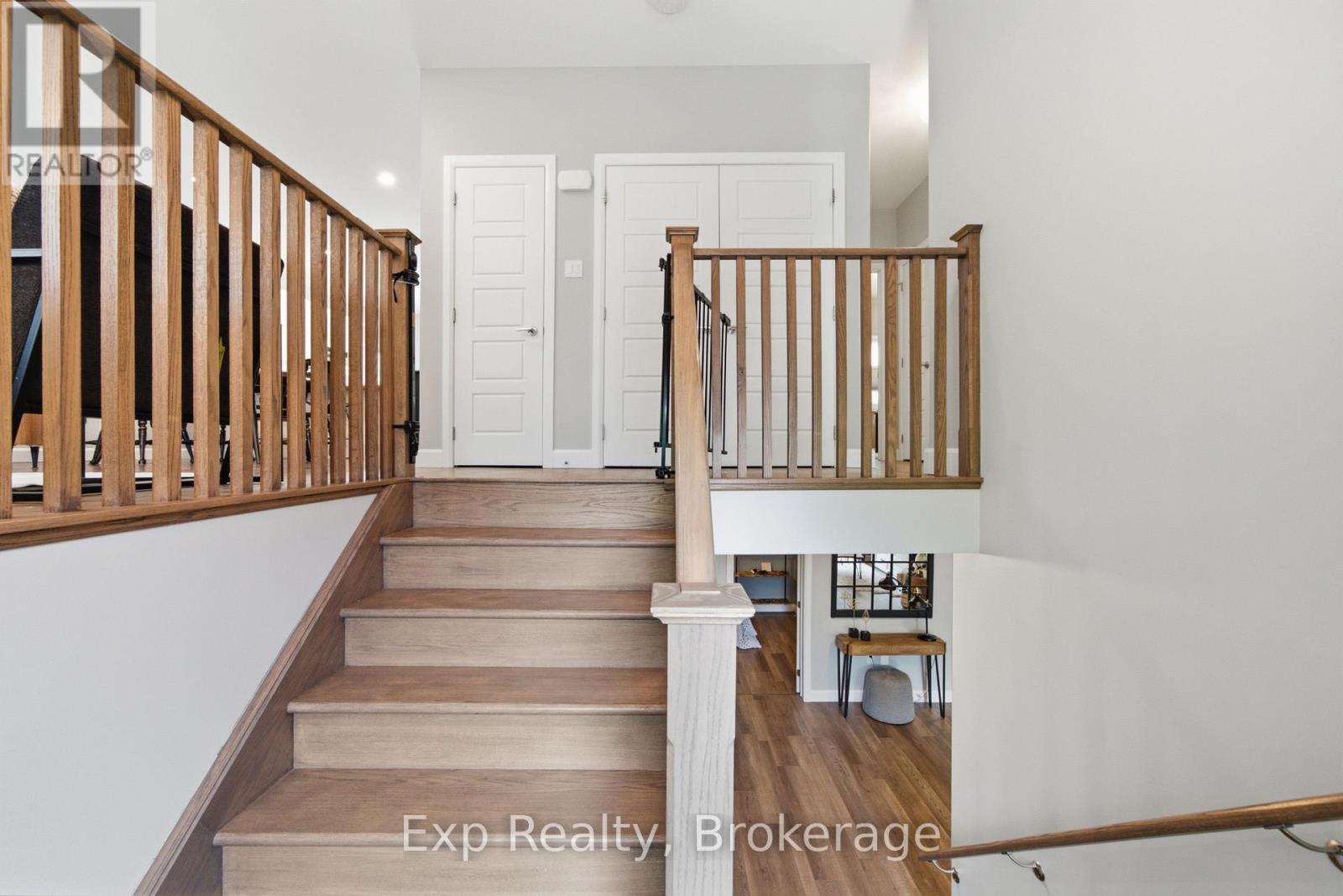 282 JOHN STREET - 12
