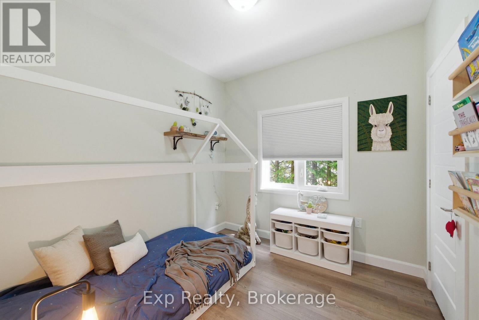 282 JOHN STREET - 20