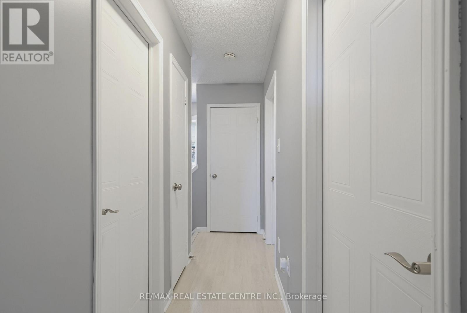164 COURTNEY CRESCENT - 13