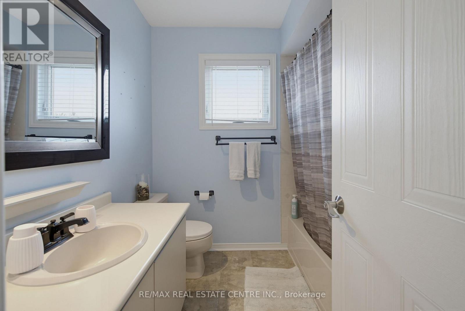 164 COURTNEY CRESCENT - 20