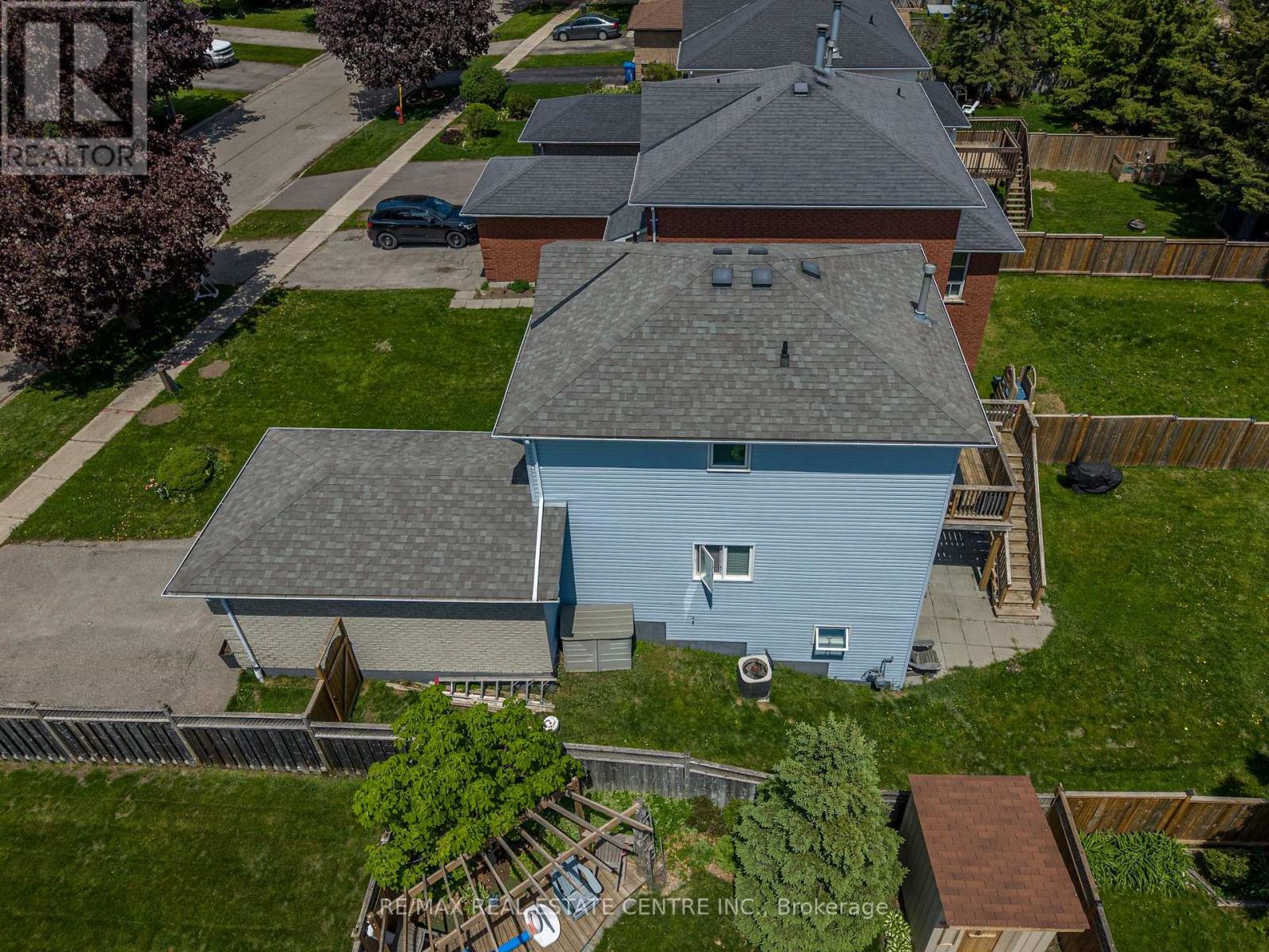 164 COURTNEY CRESCENT - 30