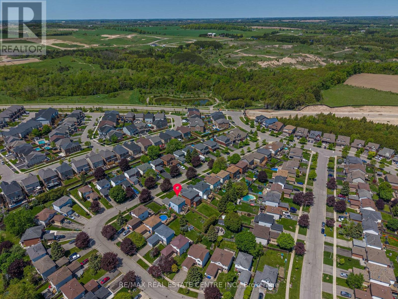 164 COURTNEY CRESCENT - 33