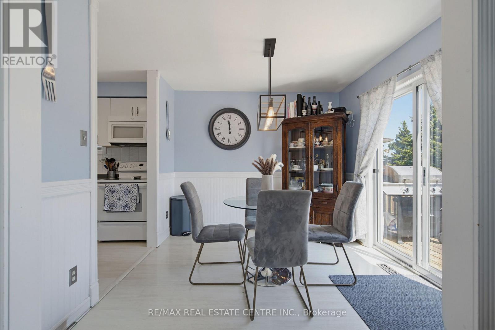 164 COURTNEY CRESCENT - 9