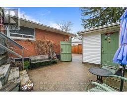 2470 Meadowood Crescent, Oakville, ON L6L1V6 Photo 11