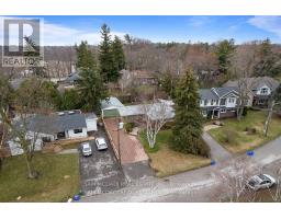 2470 Meadowood Crescent, Oakville, ON L6L1V6 Photo 13