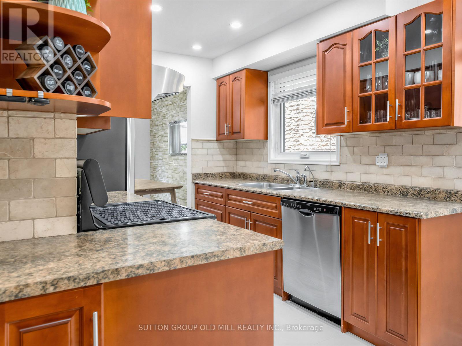 1629 DEWBERRY CRESCENT - 9