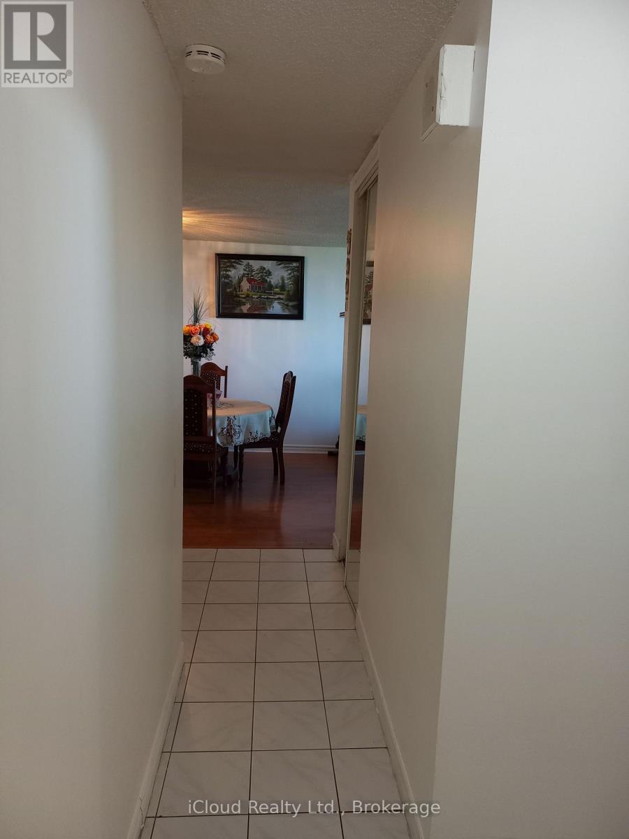 #806 390 DIXON ROAD - 15