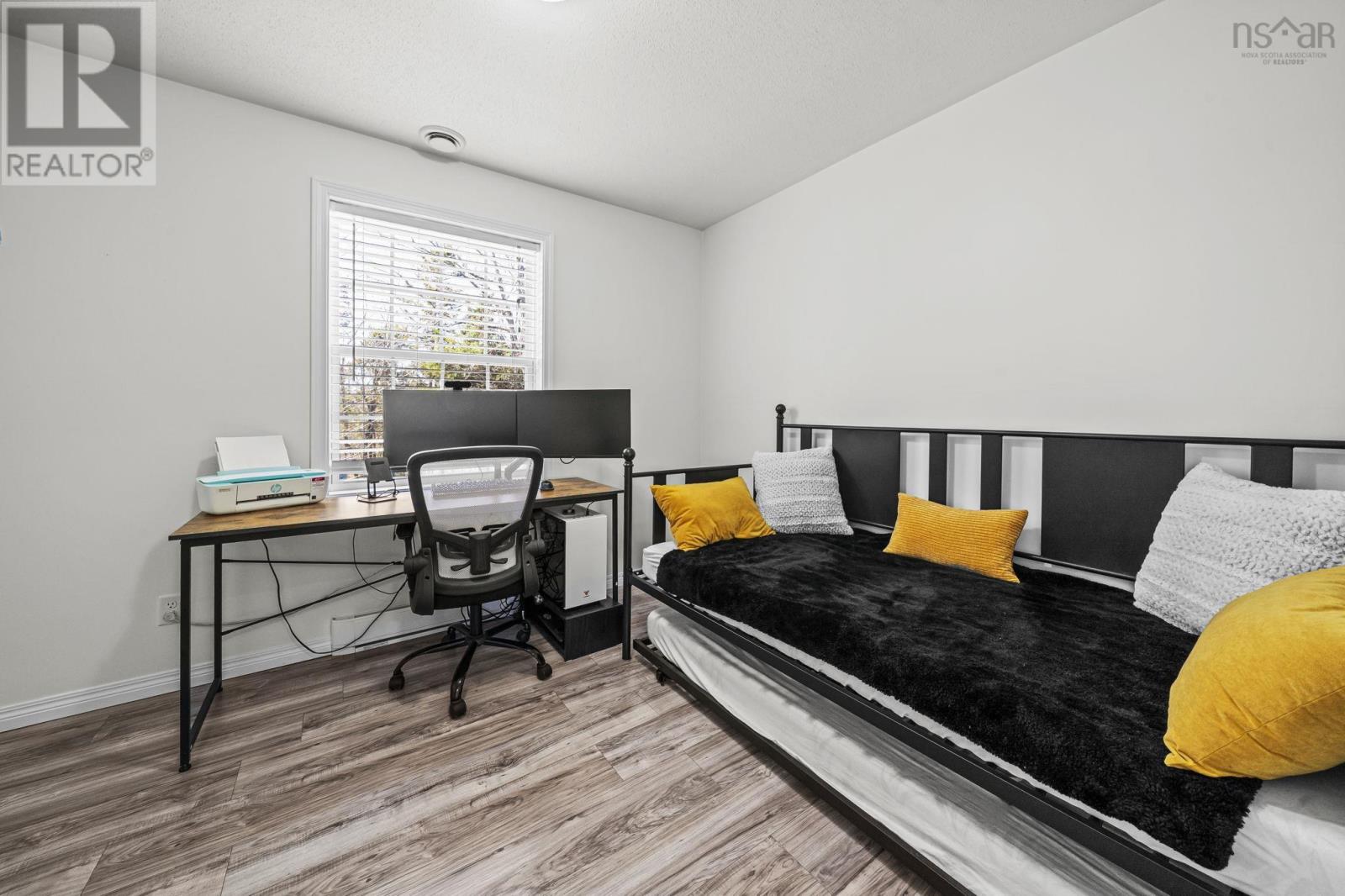 3340 Sackville Drive - 21