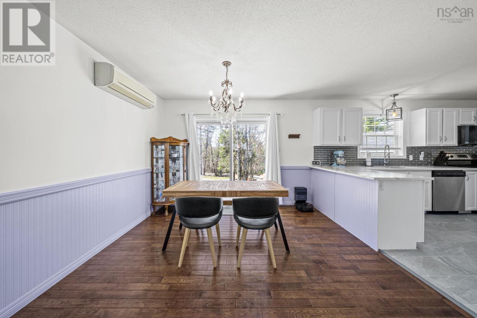 3340 Sackville Drive - 7