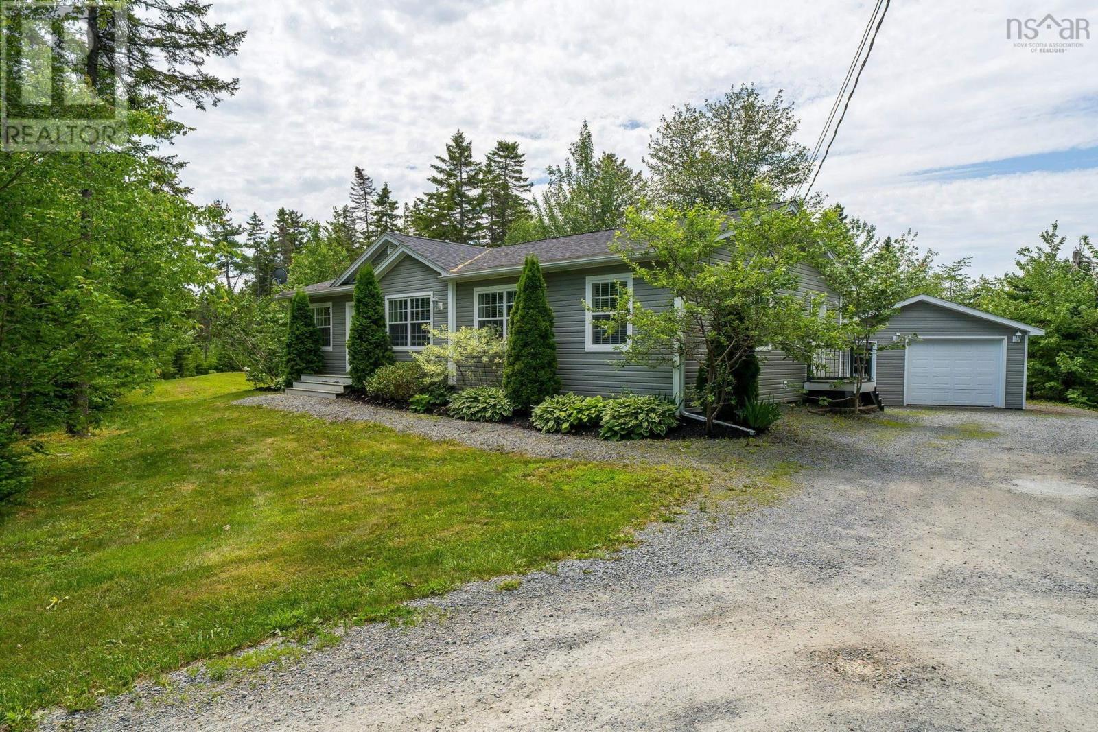 3340 Sackville Drive - 26