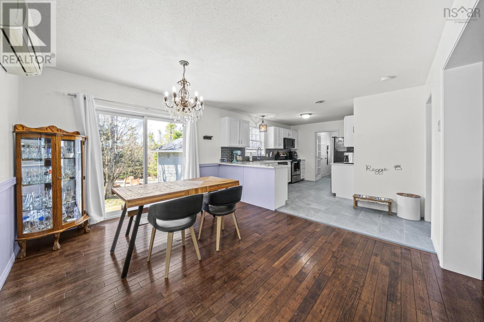 3340 Sackville Drive - 6
