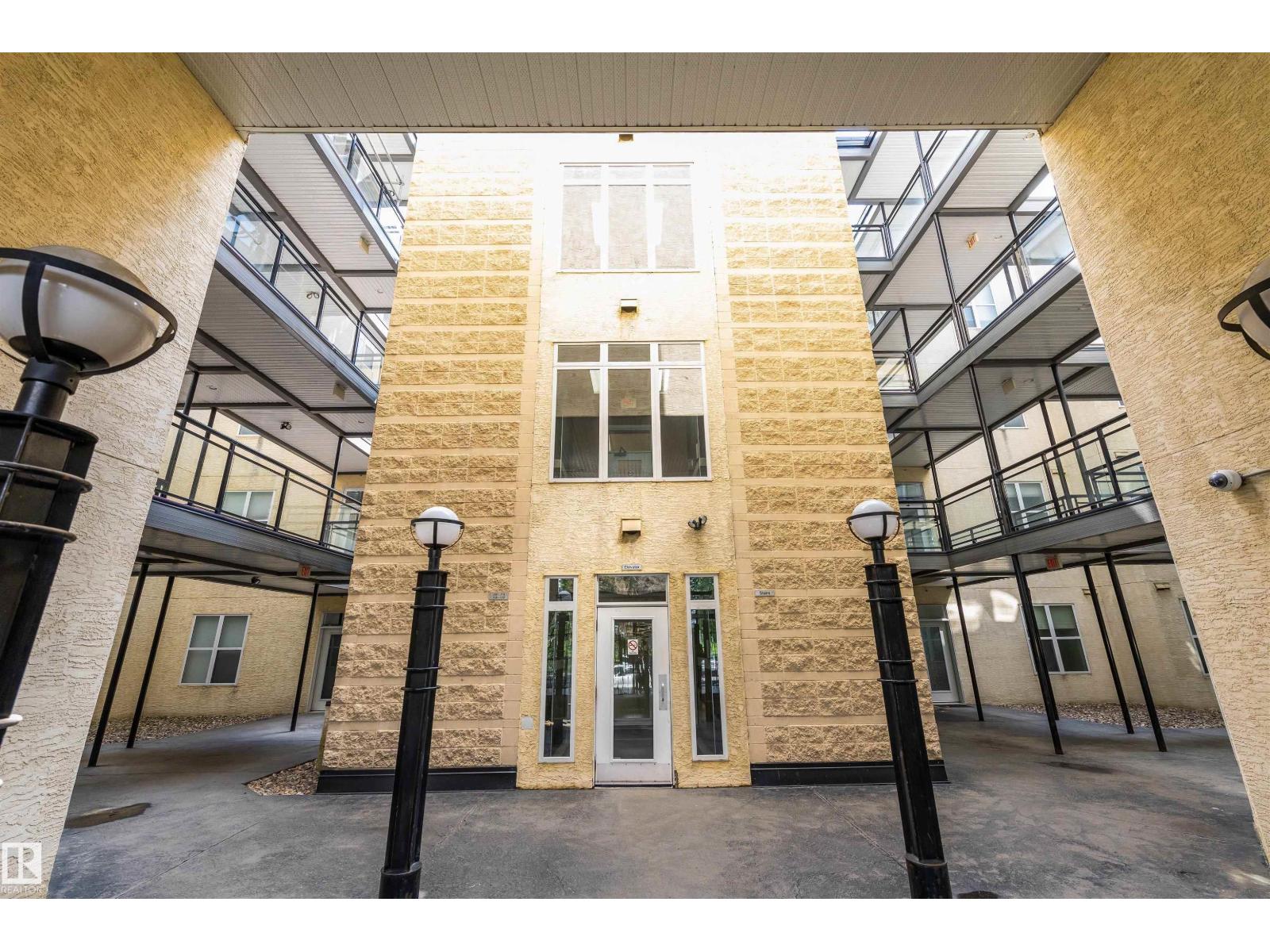 #105 10531 117 ST NW - 25