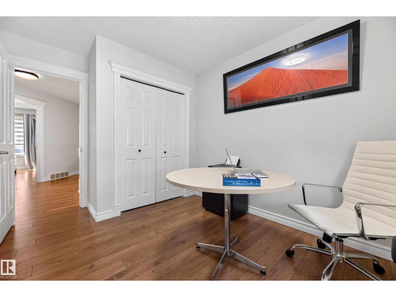 6514 19 AV NW - 26