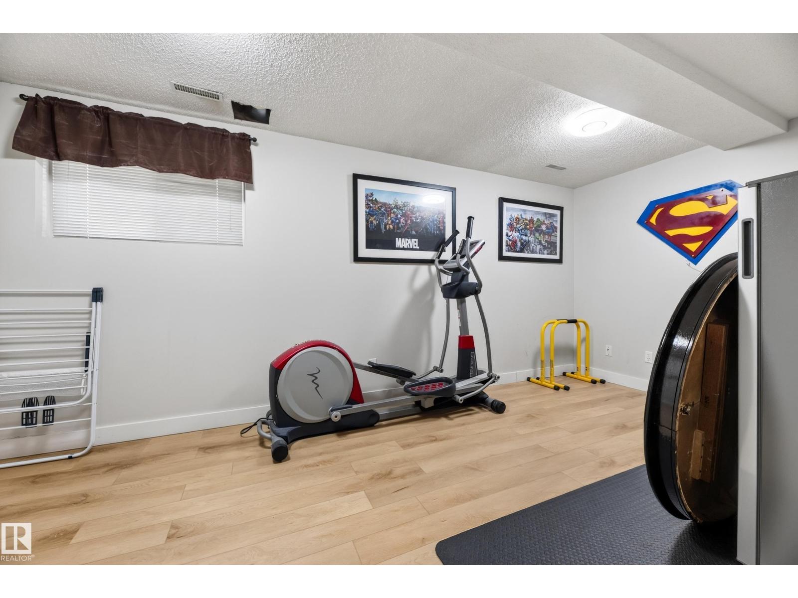 6514 19 AV NW - Image 32