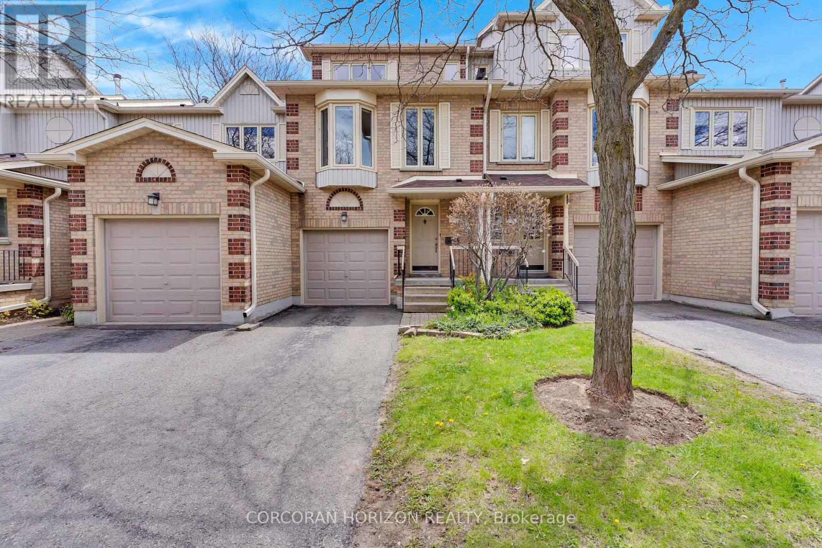 #74 302 COLLEGE AVENUE W - 1