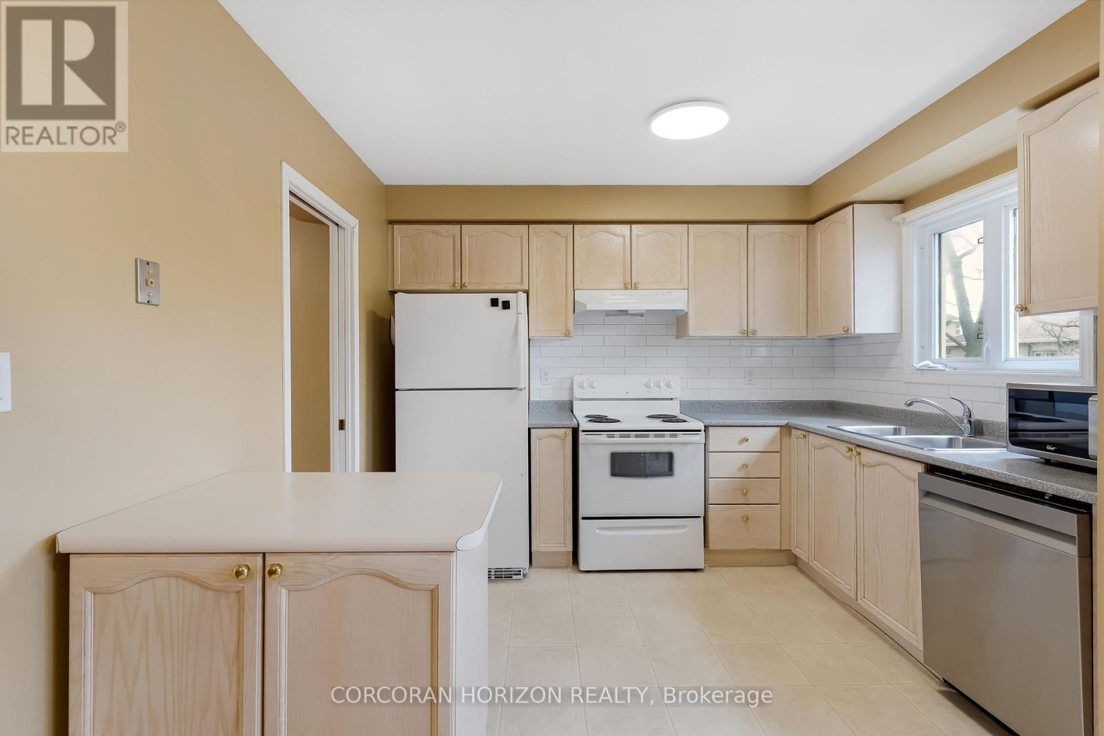 #74 302 COLLEGE AVENUE W - 15