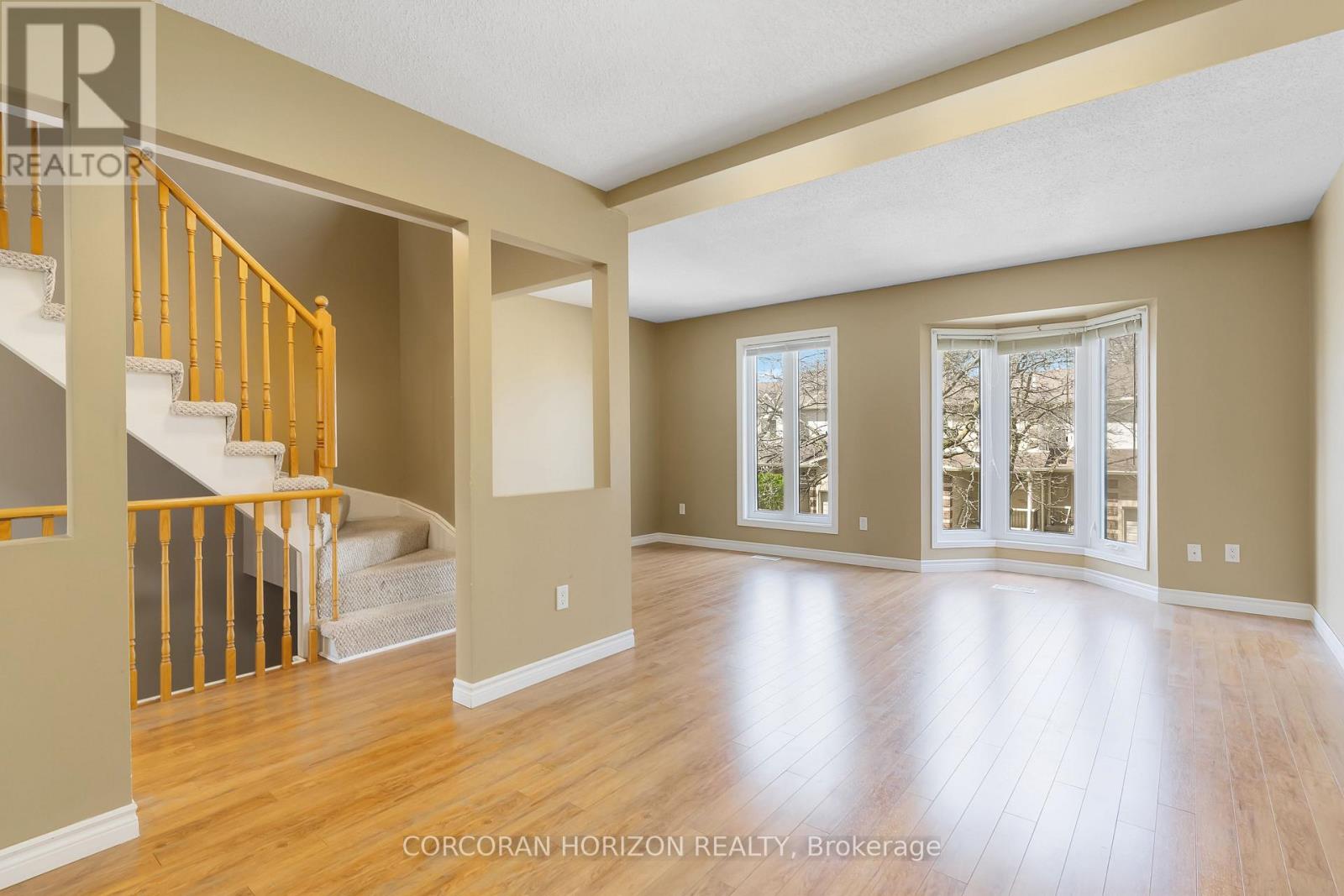 #74 302 COLLEGE AVENUE W - 23