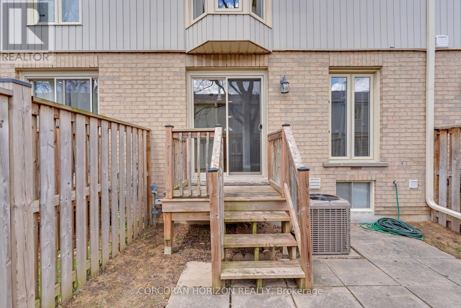 #74 302 COLLEGE AVENUE W - 41