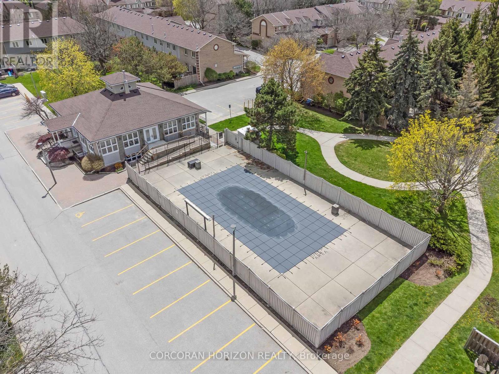 #74 302 COLLEGE AVENUE W - 49