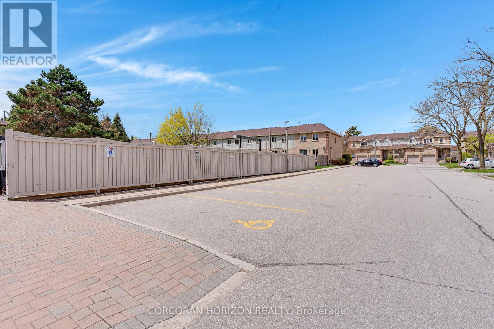#74 302 COLLEGE AVENUE W - 50