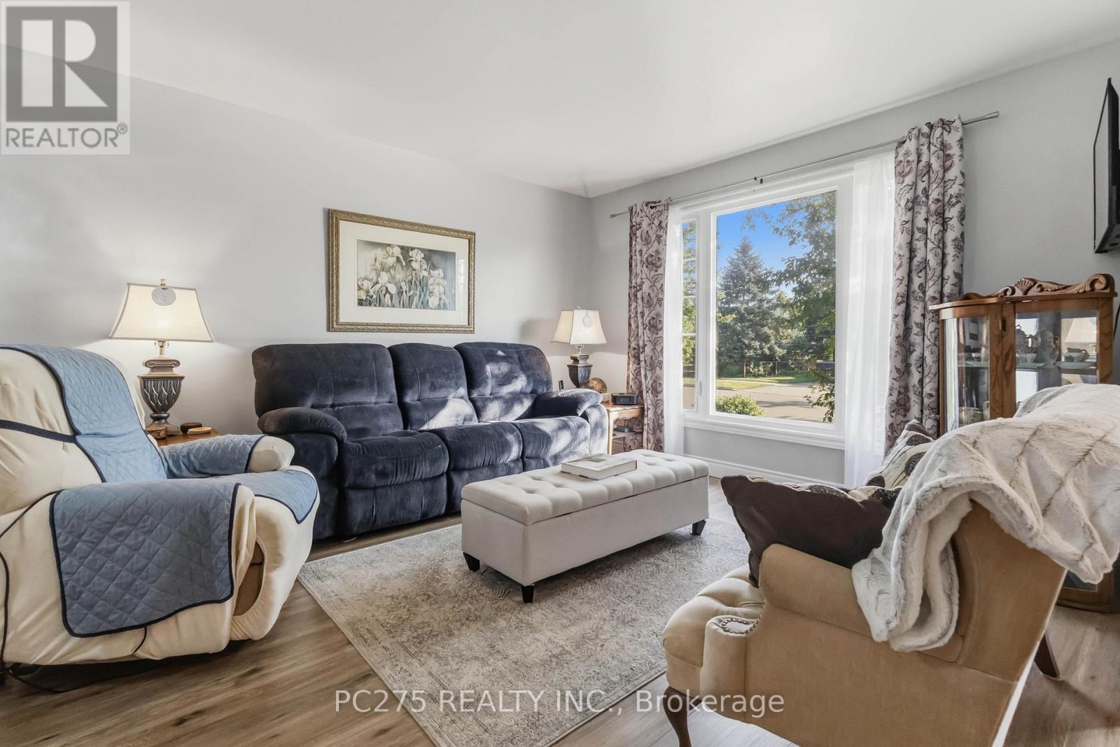 615 DEVERON CRESCENT - 6