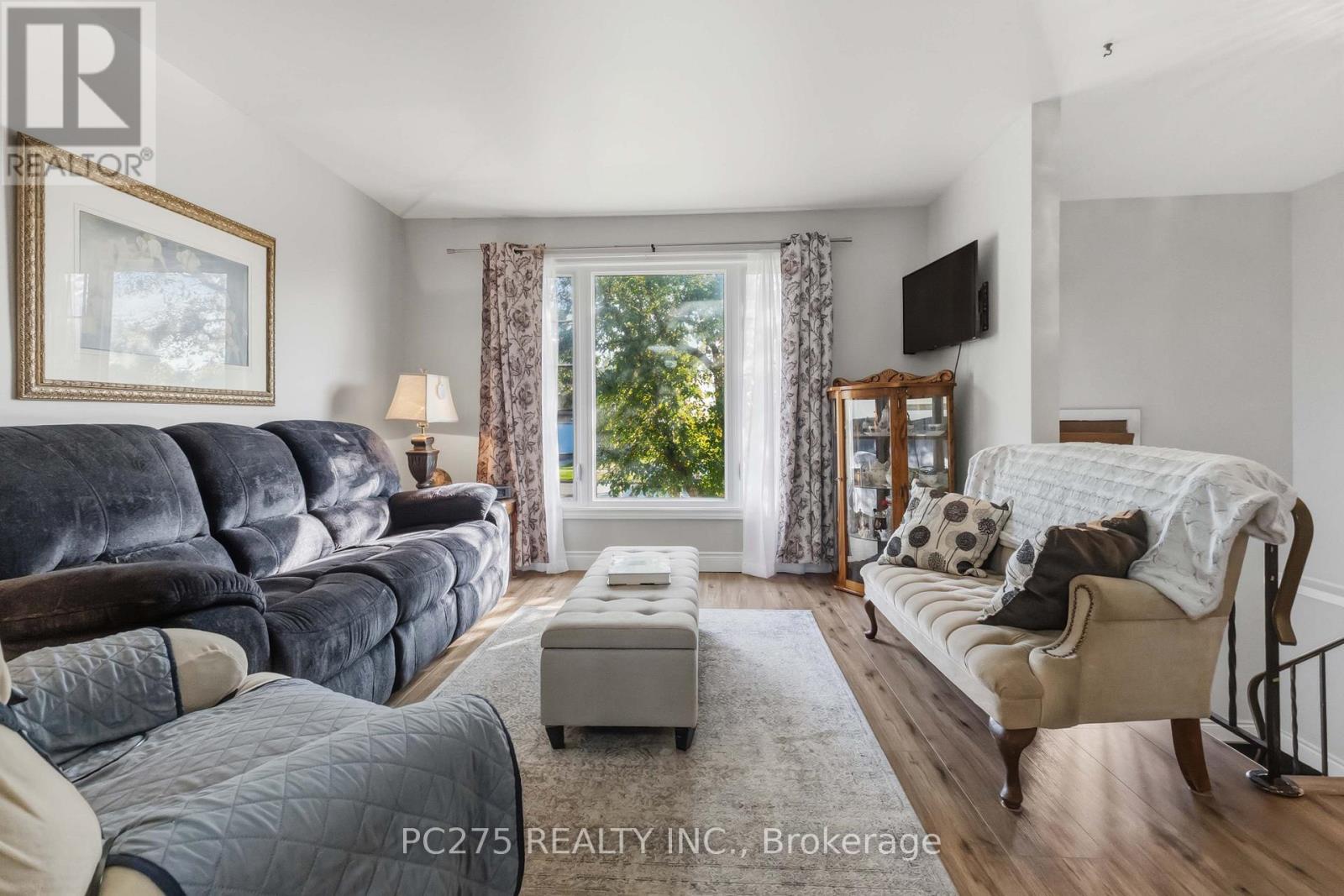 615 DEVERON CRESCENT - 7