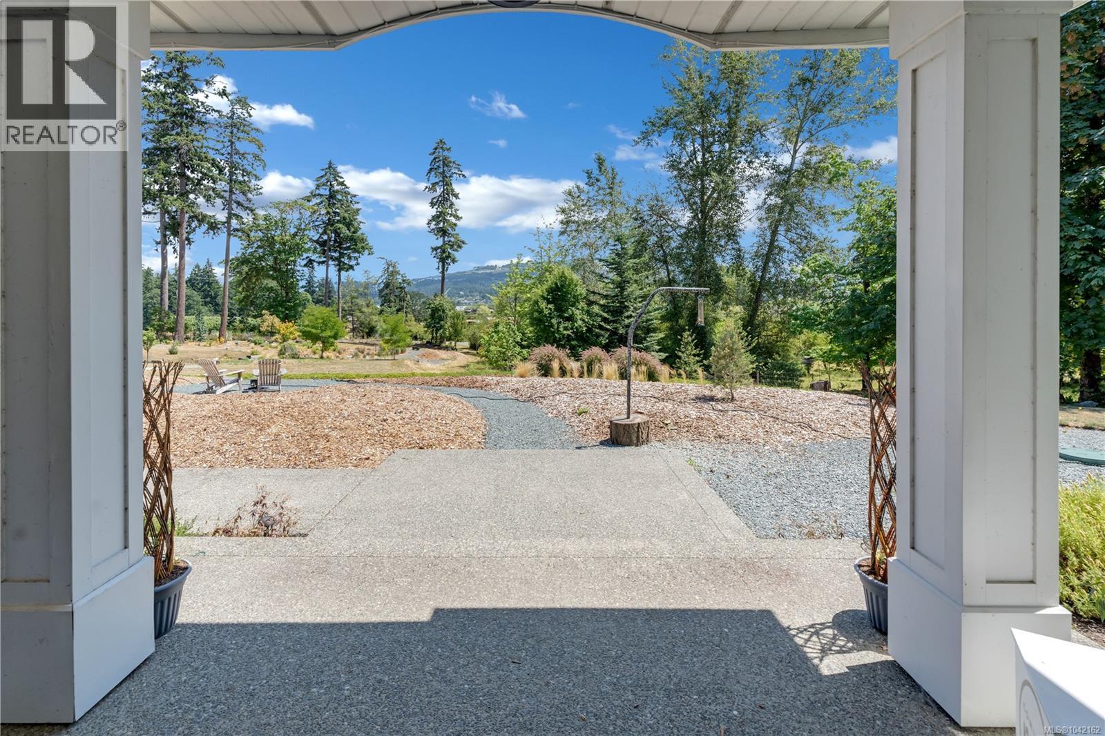 6430 Lakes Rd, Duncan