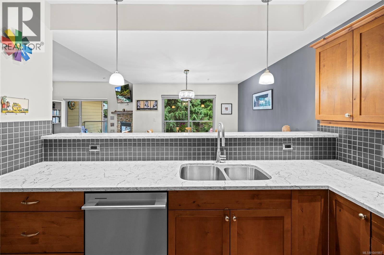 #302 1244 4th Ave - 13