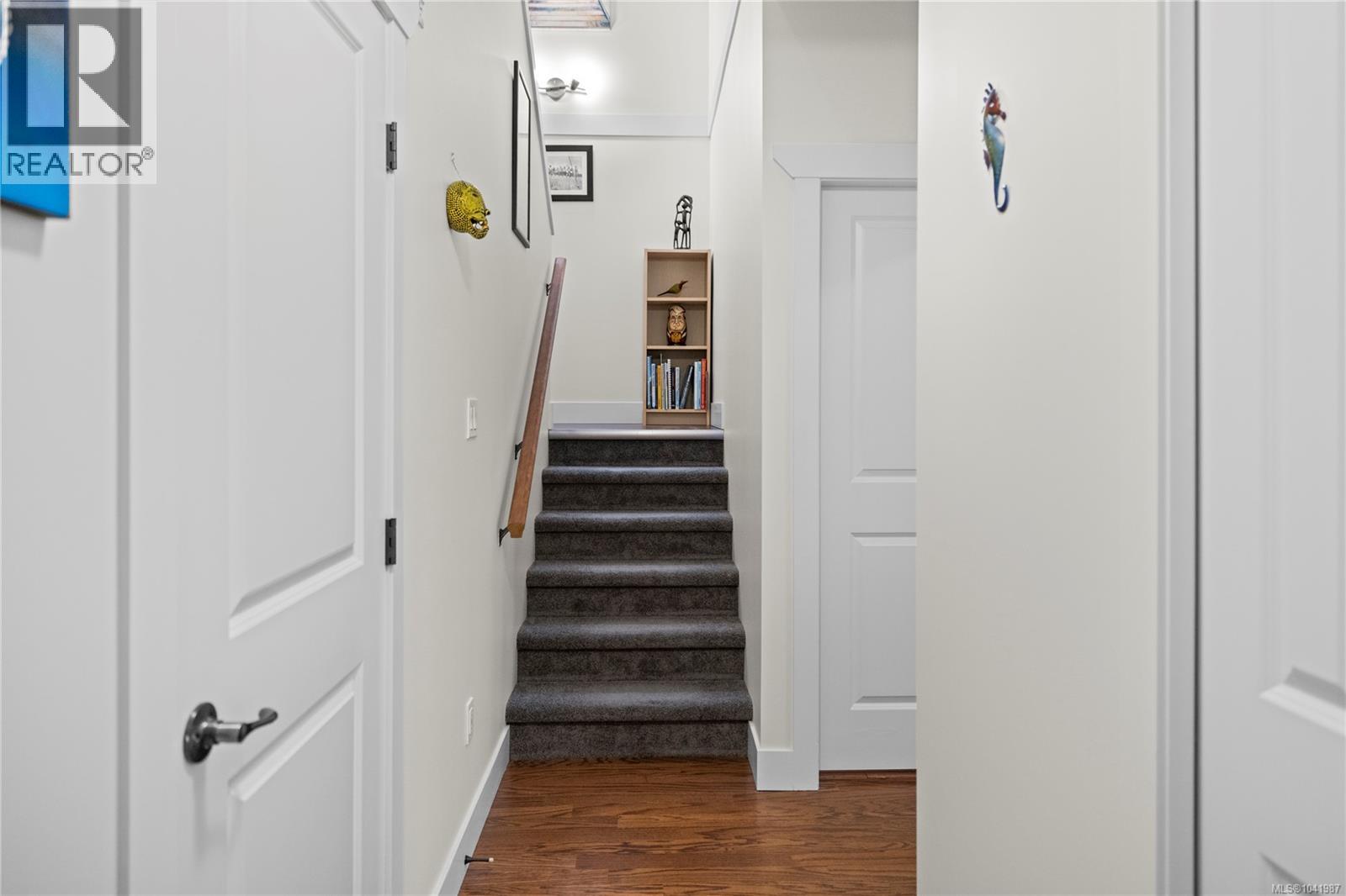 #302 1244 4th Ave - 19