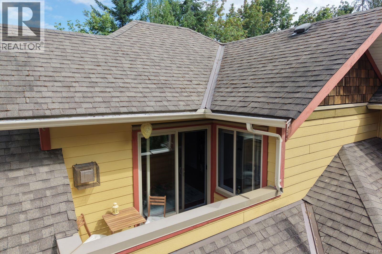 #302 1244 4th Ave - 28