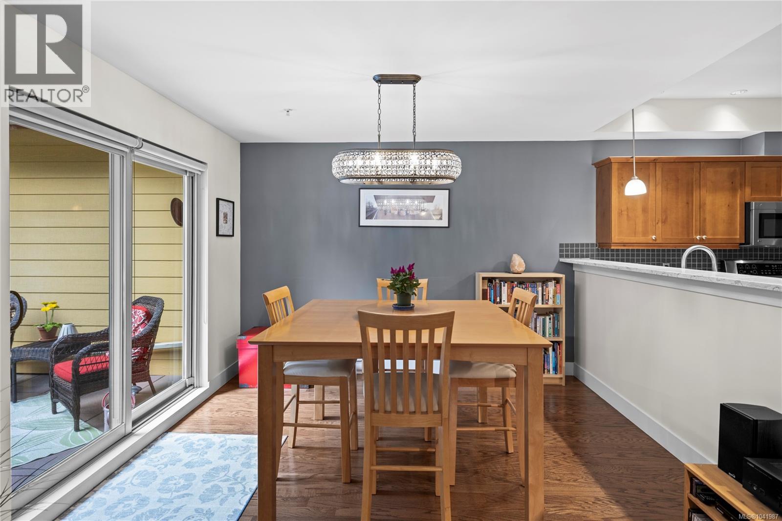 #302 1244 4th Ave - 8