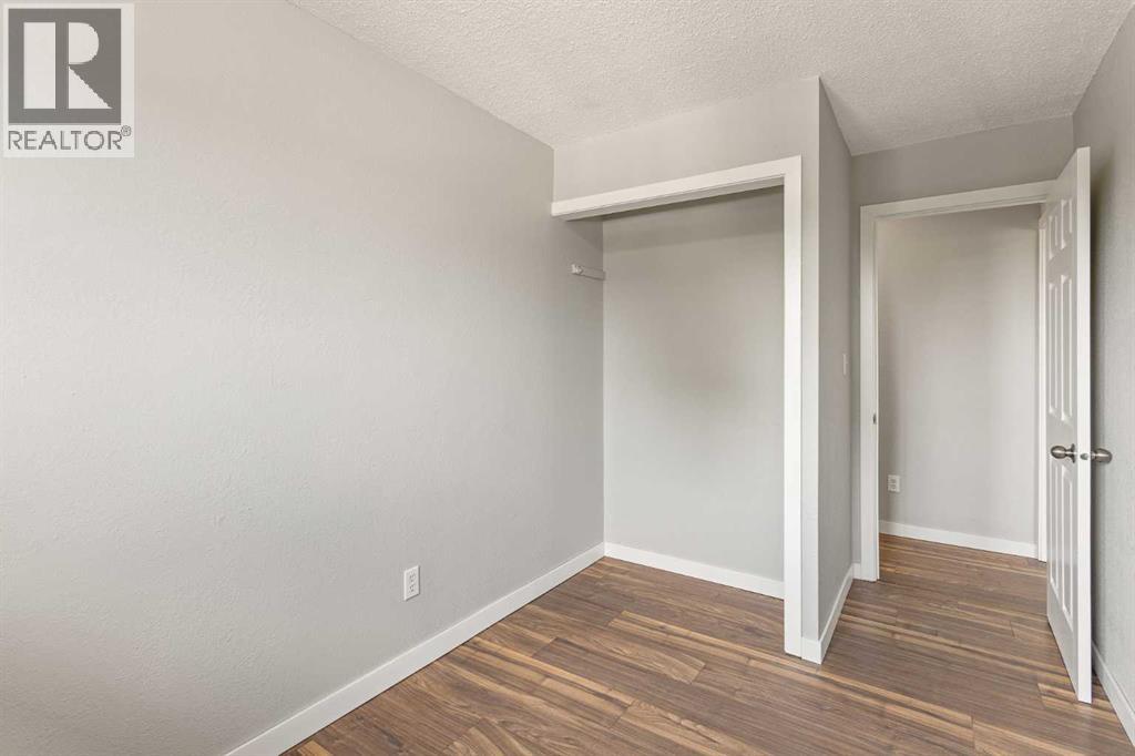 #2, 19 Third Avenue SE - 18