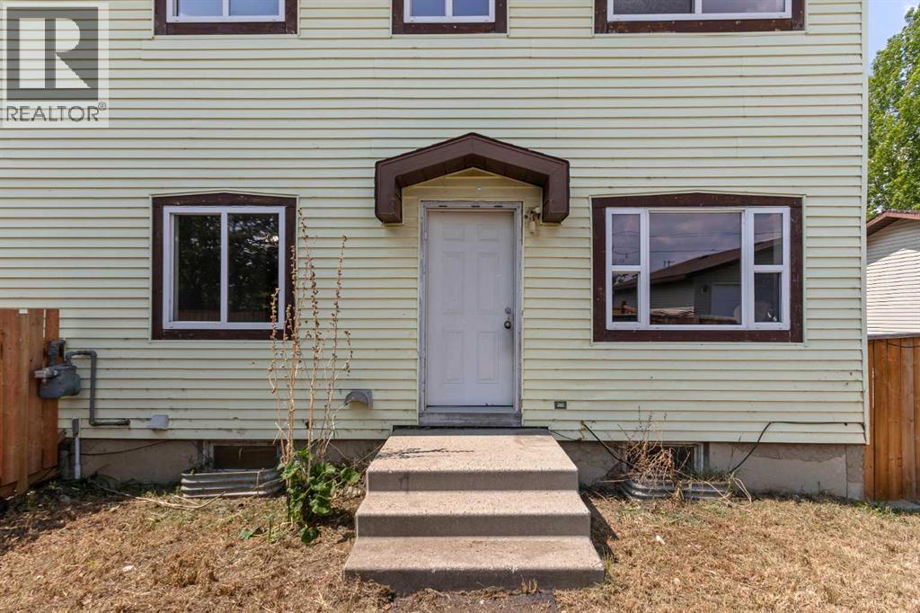 #2, 19 Third Avenue SE - 29