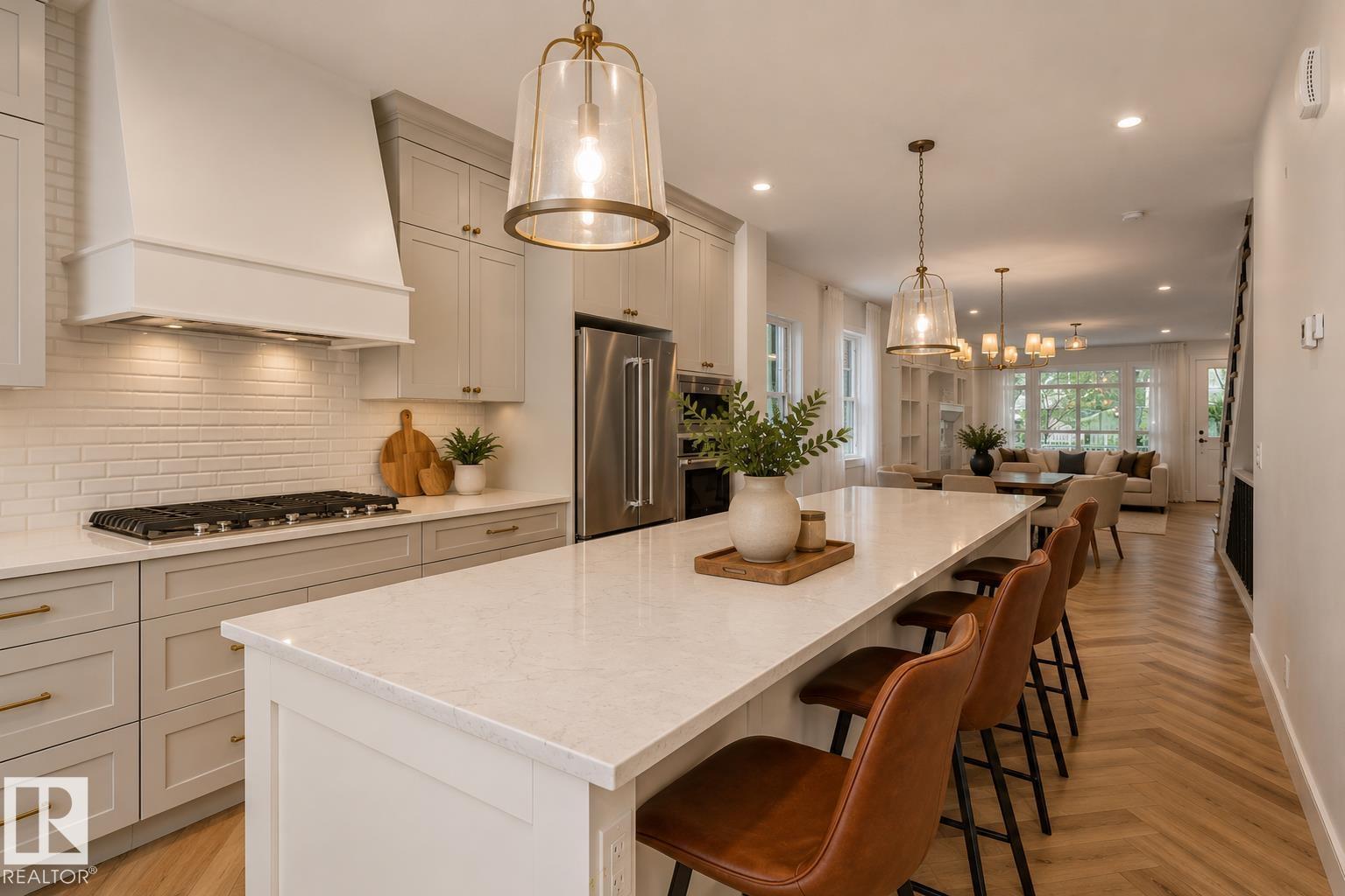 10439 144 ST NW - 12