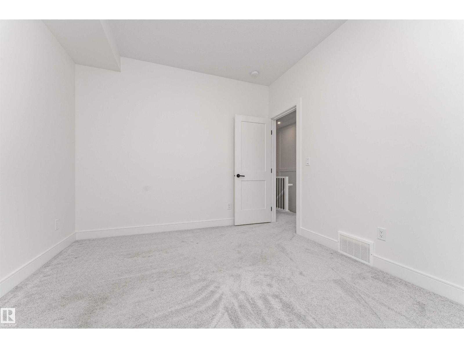 10439 144 ST NW - 63