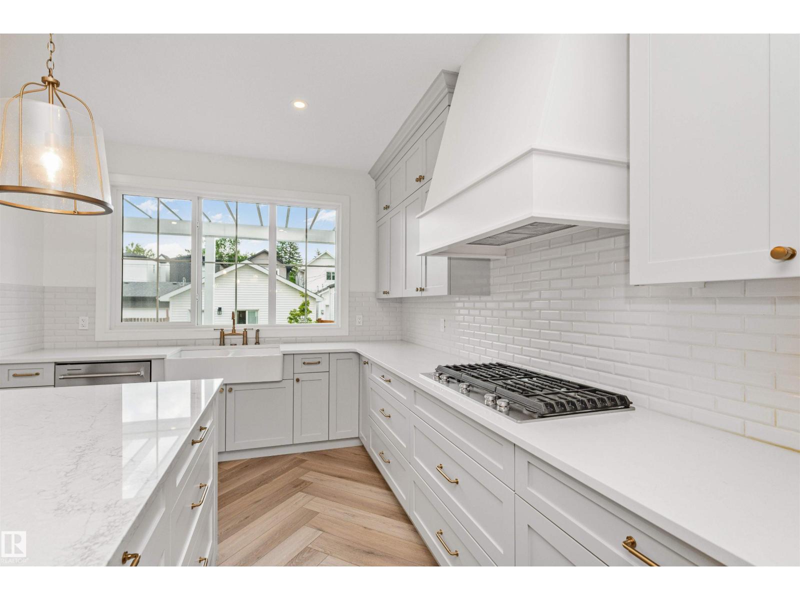 10439 144 ST NW - 40