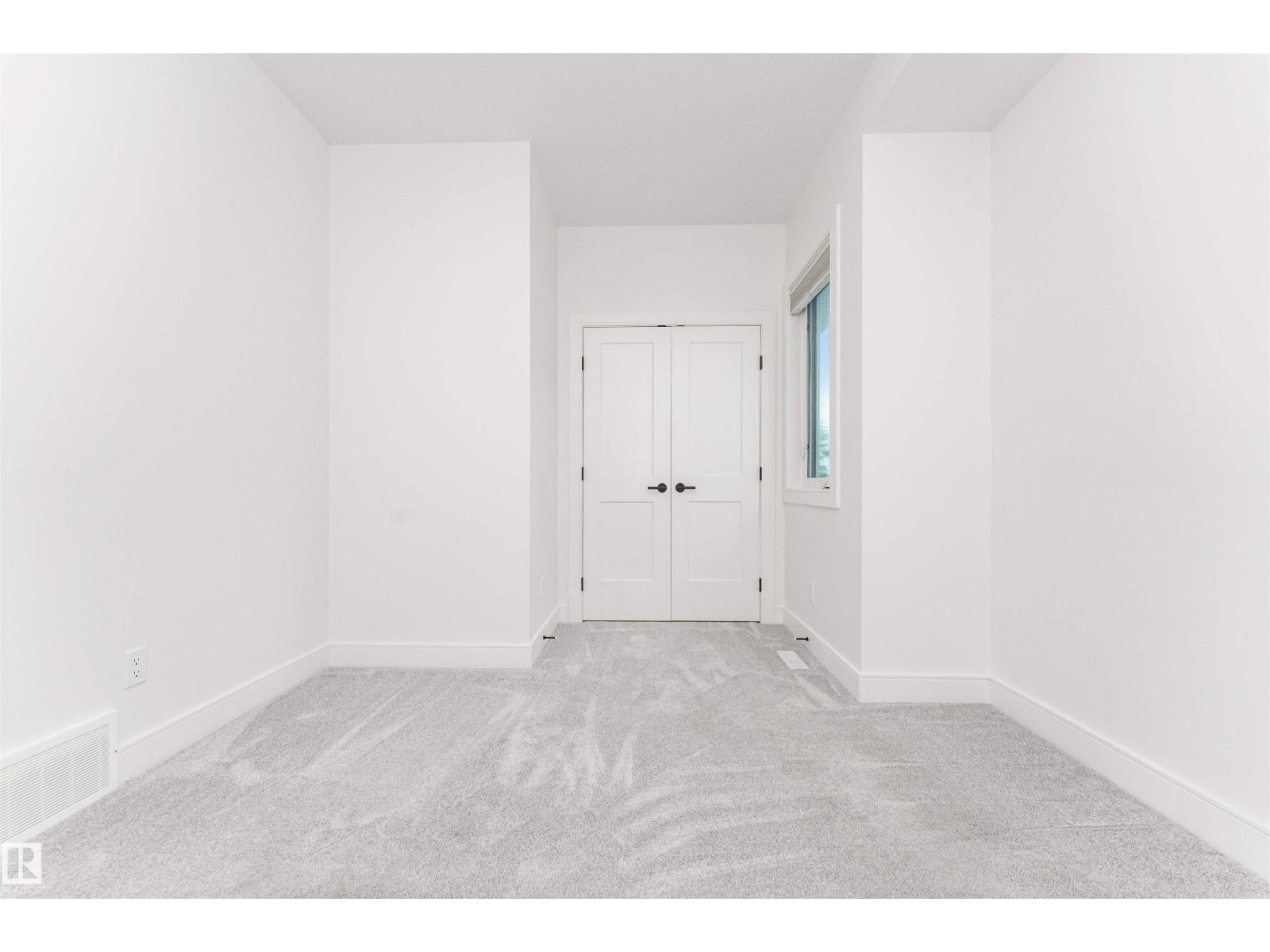 10439 144 ST NW - 62