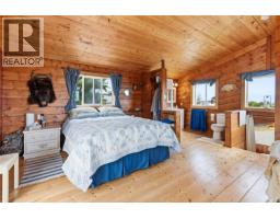 1033 Seventh Ave, Ucluelet, BC V0R3A0 Photo 20