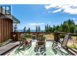 1033 Seventh Ave, Ucluelet, BC V0R3A0 Photo 9