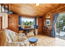1033 Seventh Ave, Ucluelet, BC V0R3A0 Photo 22