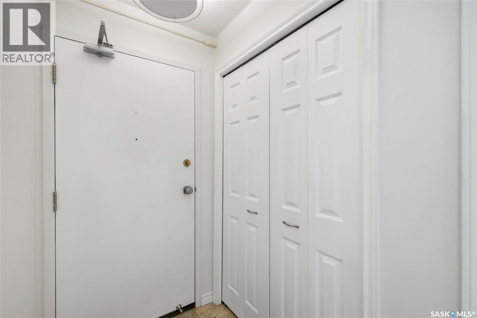 #104 3120 Louise STREET - 9