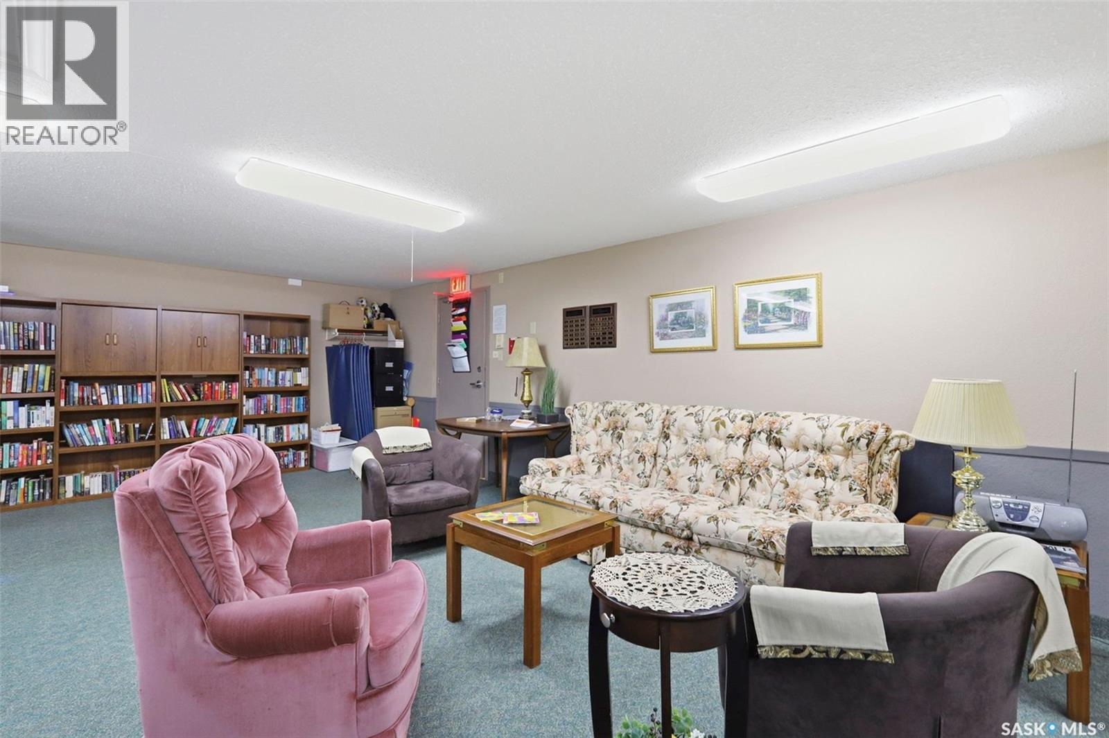 #104 3120 Louise STREET - 35