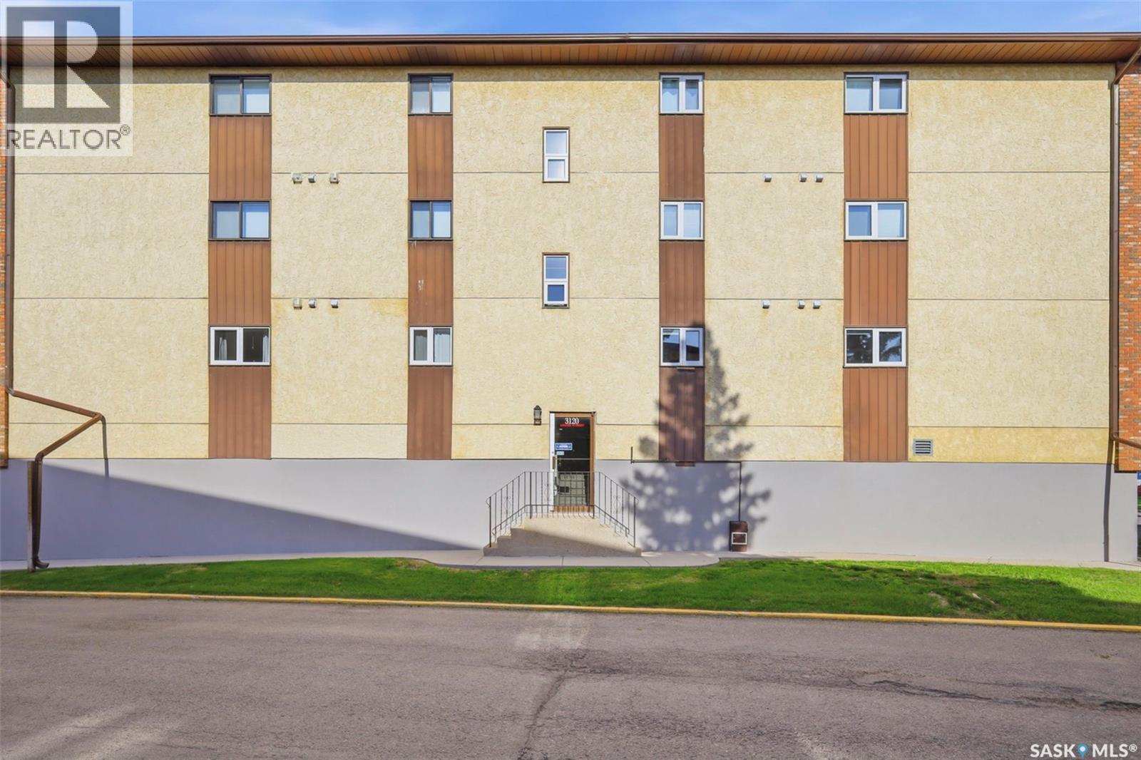 #104 3120 Louise STREET - 47