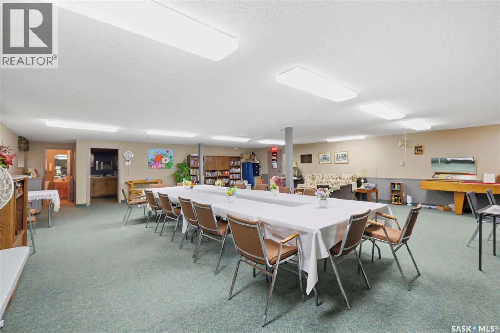 #104 3120 Louise STREET - 39
